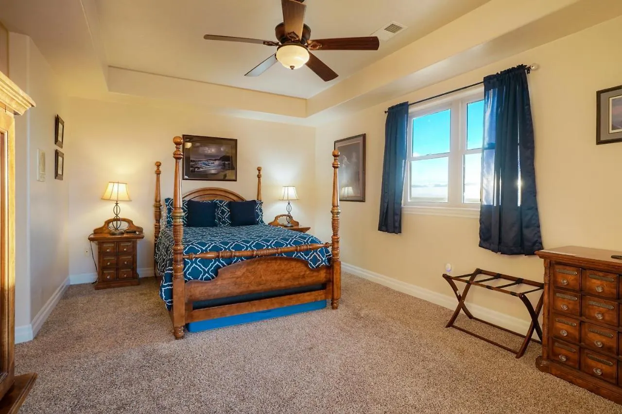 Summit Villa Bnb Watkins Bed & Breakfast